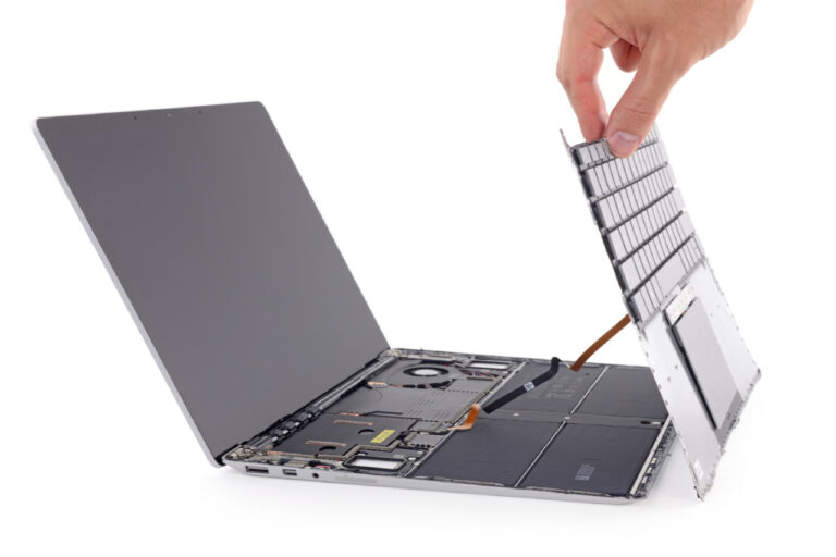 Microsoft Surface Pro、Surface Laptopデータ復元サービス（日本データ復旧サービス）